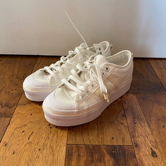 SOLD - NWT Adidas Nizza Platform White Sneakers, Size 7 - Picture 1 of 7